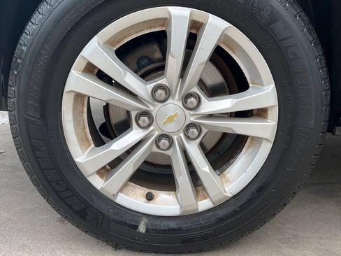 Used 2017 Chevrolet Equinox LS FWD image 25