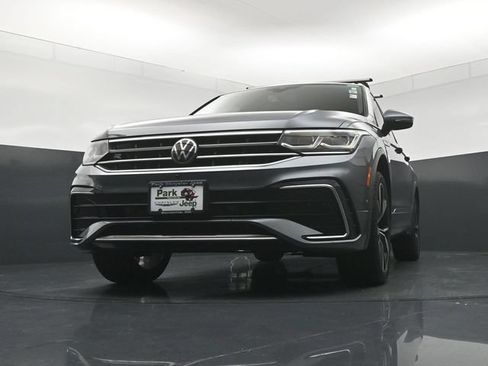 Used 2022 Volkswagen Tiguan SEL R-Line AWD/4WD image 19
