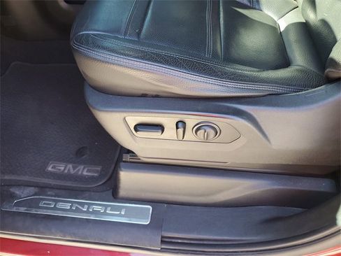 Used 2020 GMC Sierra 1500 Denali w/ Denali Ultimate Package image 19