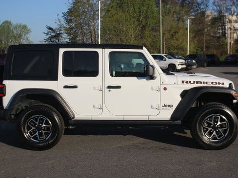Used 2024 Jeep Wrangler Unlimited Rubicon image 8