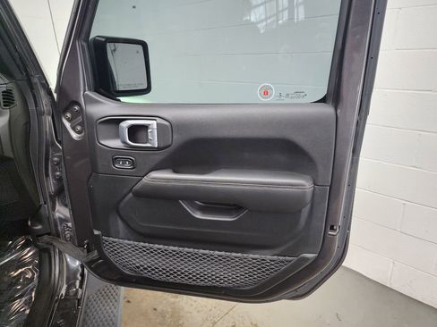 Used 2021 Jeep Wrangler Unlimited Sahara w/ Uconnect 4C Nav & Sound Group image 33