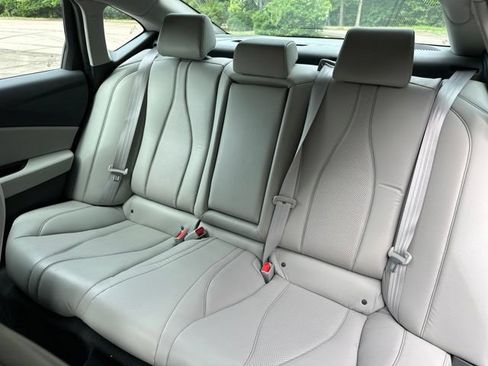 Used 2023 Acura TLX w/ Technology Package FWD image 12