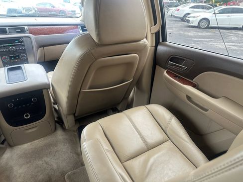 Used 2007 GMC Yukon SLT w/ SLT Preferred Equipment Group image 18