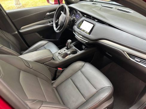 Used 2019 Cadillac XT4 Premium Luxury AWD/4WD image 27