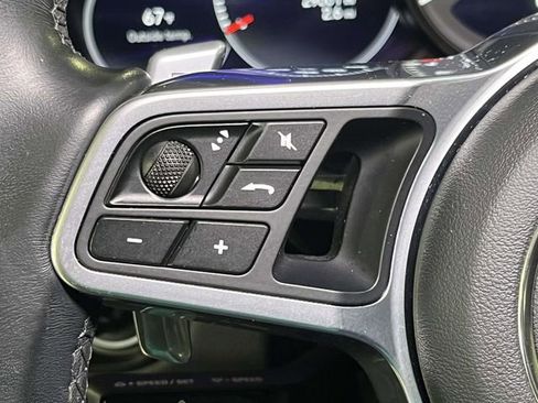 Used 2023 Porsche Cayenne w/ Premium Package AWD/4WD image 40