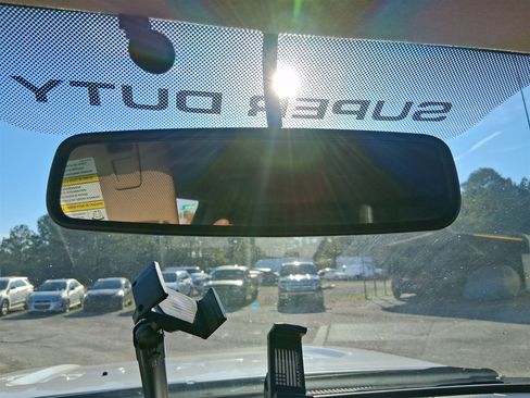 Used 2012 Ford F250 Lariat w/ Lariat Interior Pkg image 18