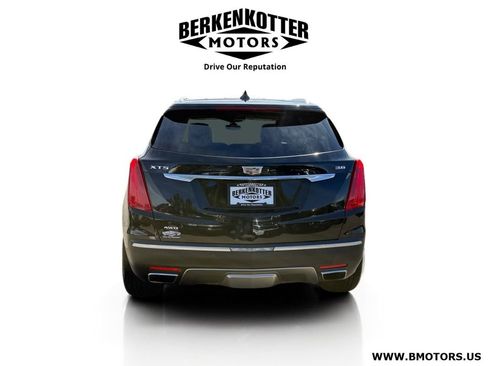 Used 2017 Cadillac XT5 Platinum AWD/4WD image 4