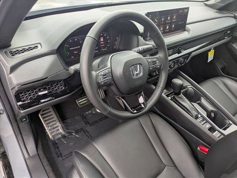Used 2025 Honda Accord Sport image 10