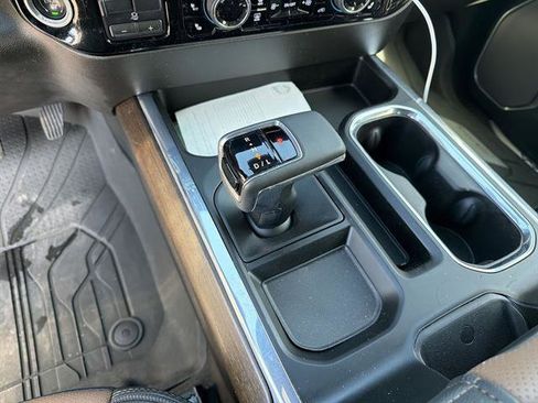 Used 2024 Chevrolet Silverado 1500 High Country w/ High Country Premium Package image 18