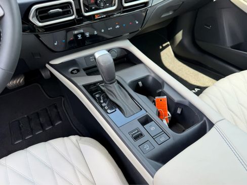 Used 2026 Nissan Sentra SL w/ Floor Mat Package FWD image 19
