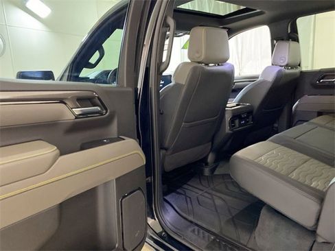 Used 2023 Chevrolet Silverado 1500 ZR2 w/ Technology Package image 29