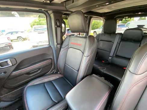 Used 2026 Jeep Wrangler Unlimited Rubicon AWD/4WD image 14