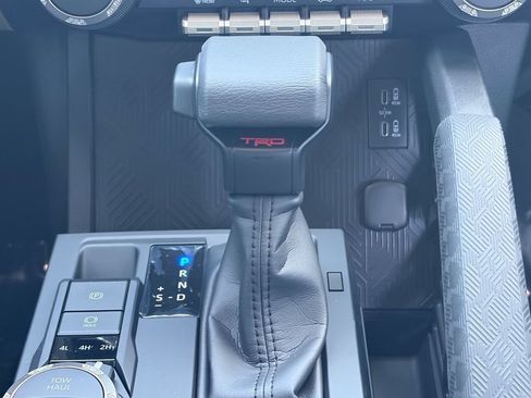 Certified 2026 Toyota Tacoma TRD Sport AWD/4WD image 31