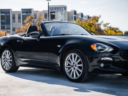 Used 2017 FIAT 124 Spider Lusso image 55