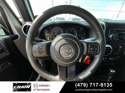 Used 2013 Jeep Wrangler Unlimited Sahara w/ Connectivity Group AWD/4WD image 14