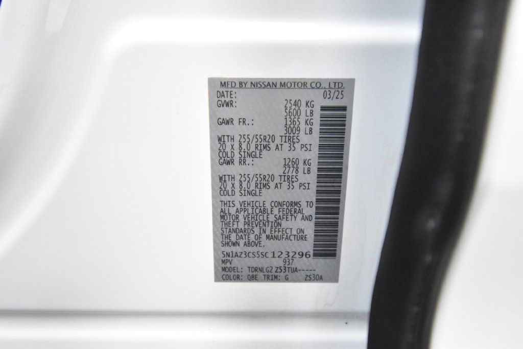 Used 2025 Nissan Murano SL AWD/4WD image 23