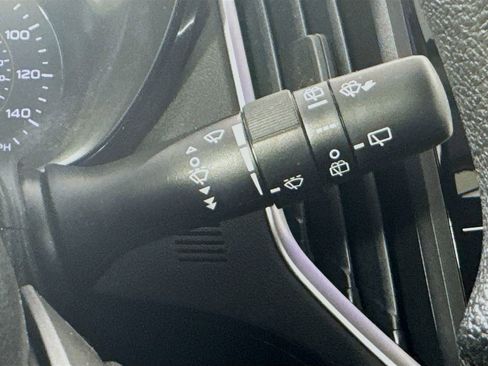 Used 2021 Subaru Crosstrek 2.0i image 13