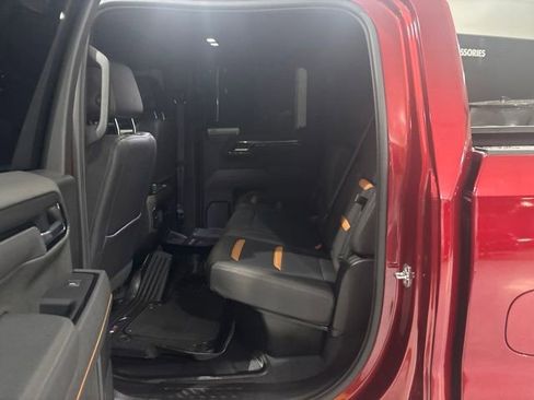 Used 2025 GMC Sierra 1500 AT4 w/ AT4 Premium Package AWD/4WD image 31