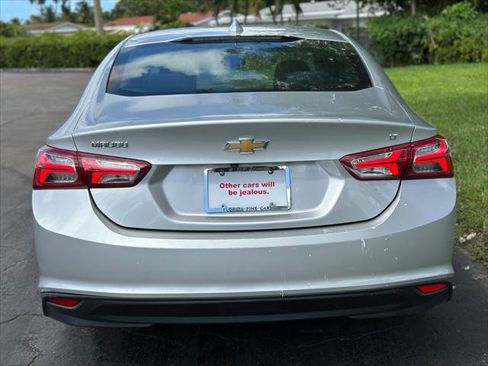 Used 2022 Chevrolet Malibu LT FWD image 8