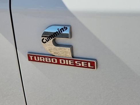 Used 2024 RAM 3500 Laramie image 9