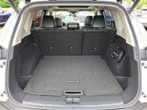 Certified 2022 Nissan Rogue SV w/ SV Premium Package image 67