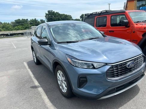 Used 2024 Ford Escape Active FWD image 3
