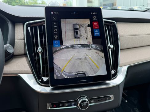 Certified 2026 Volvo XC90 T8 Ultra AWD/4WD image 21
