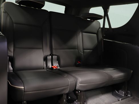 Used 2025 GMC Yukon XL Elevation w/ Elevation Premium Package AWD/4WD image 34