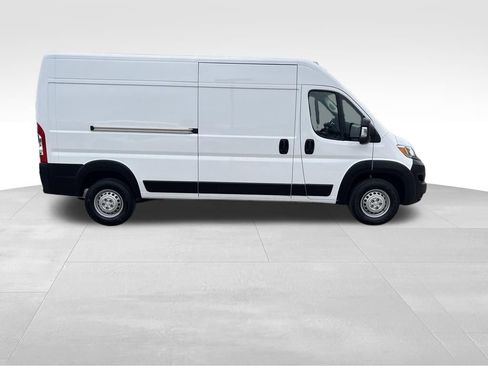 Used 2025 RAM ProMaster 2500 w/ Convenience Group FWD image 8