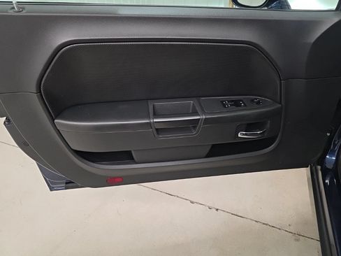 Used 2014 Dodge Challenger SXT Plus RWD image 10