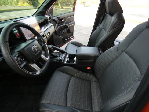 Used 2025 Toyota Tacoma TRD Off-Road w/ TRD Off Road Premium Package image 56