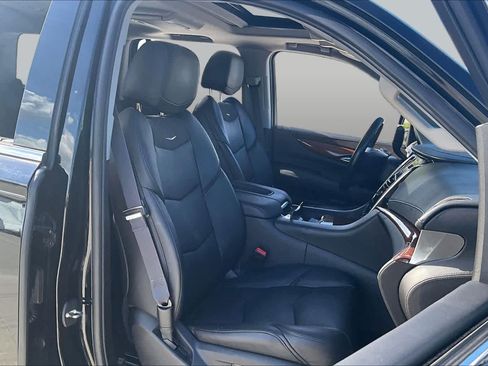 Used 2015 Cadillac Escalade Premium AWD/4WD image 8
