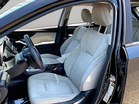 Used 2019 Subaru Impreza 2.0i Premium AWD/4WD image 7
