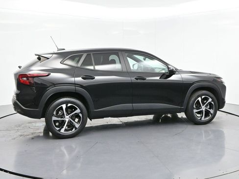 Used 2024 Chevrolet Trax RS w/ Driver Confidence Package FWD image 8