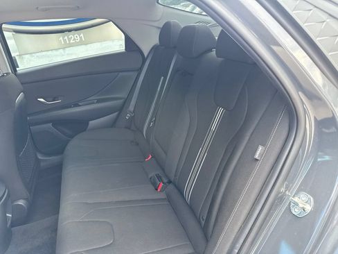 Used 2024 Hyundai Elantra SEL w/ Convenience Package FWD image 15