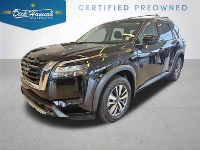 Used 2025 Nissan Pathfinder SL