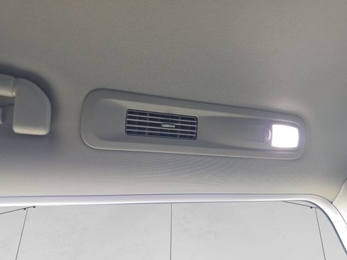 Used 2024 Nissan Armada SV AWD/4WD image 39