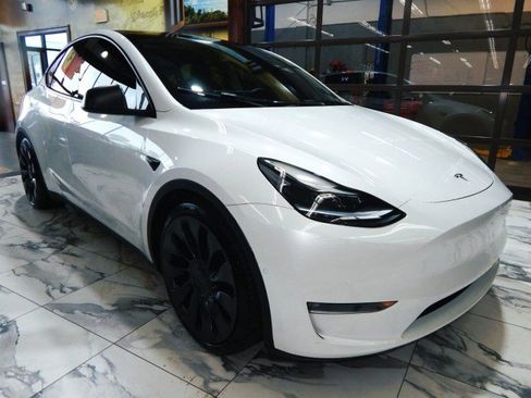 Used 2021 Tesla Model Y Performance image 1