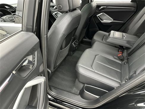 Certified 2025 Audi Q3 2.0T Premium Plus image 23
