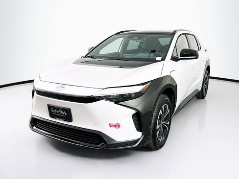 Used 2024 Toyota bZ4X XLE image 3