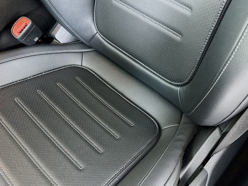 Certified 2025 Mercedes-Benz GLC 300 4MATIC image 20