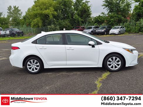 Certified 2023 Toyota Corolla LE FWD image 2