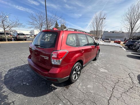 Used 2017 Subaru Forester 2.5i w/ Alloy Wheel Package image 3