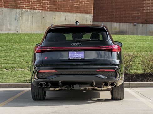 New 2026 Audi SQ5 Premium Plus image 29