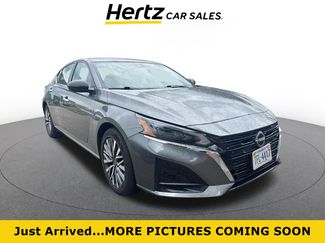 Used 2025 Nissan Altima 2.5 SV video 1