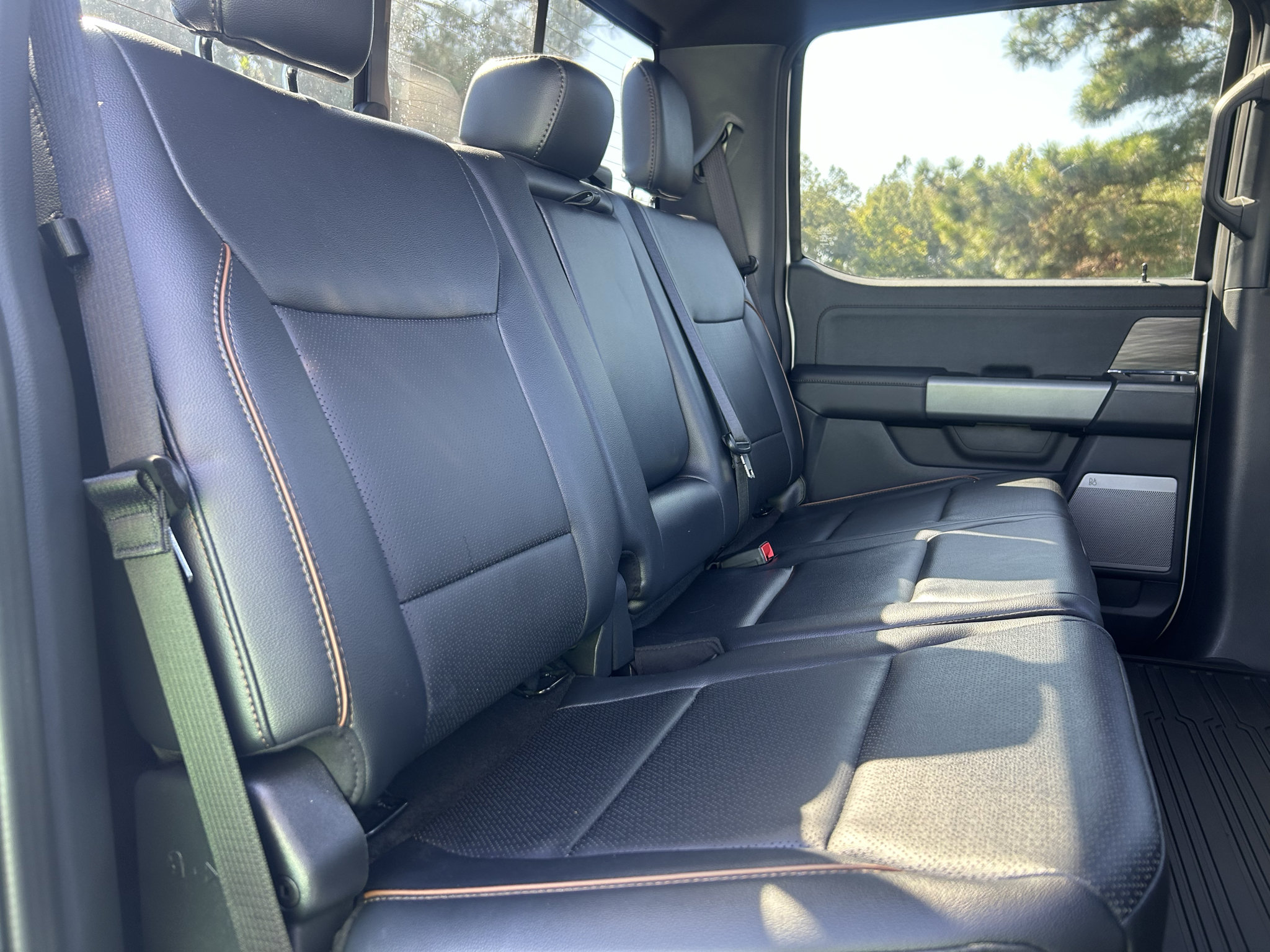 Used 2025 Ford F150 Lariat w/ Equipment Group 501A Mid AWD/4WD image 10