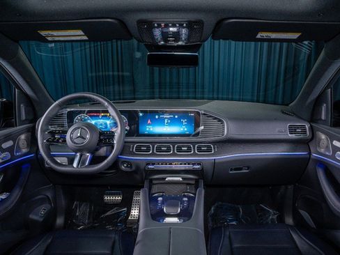 New 2025 Mercedes-Benz GLS 580 4MATIC image 14