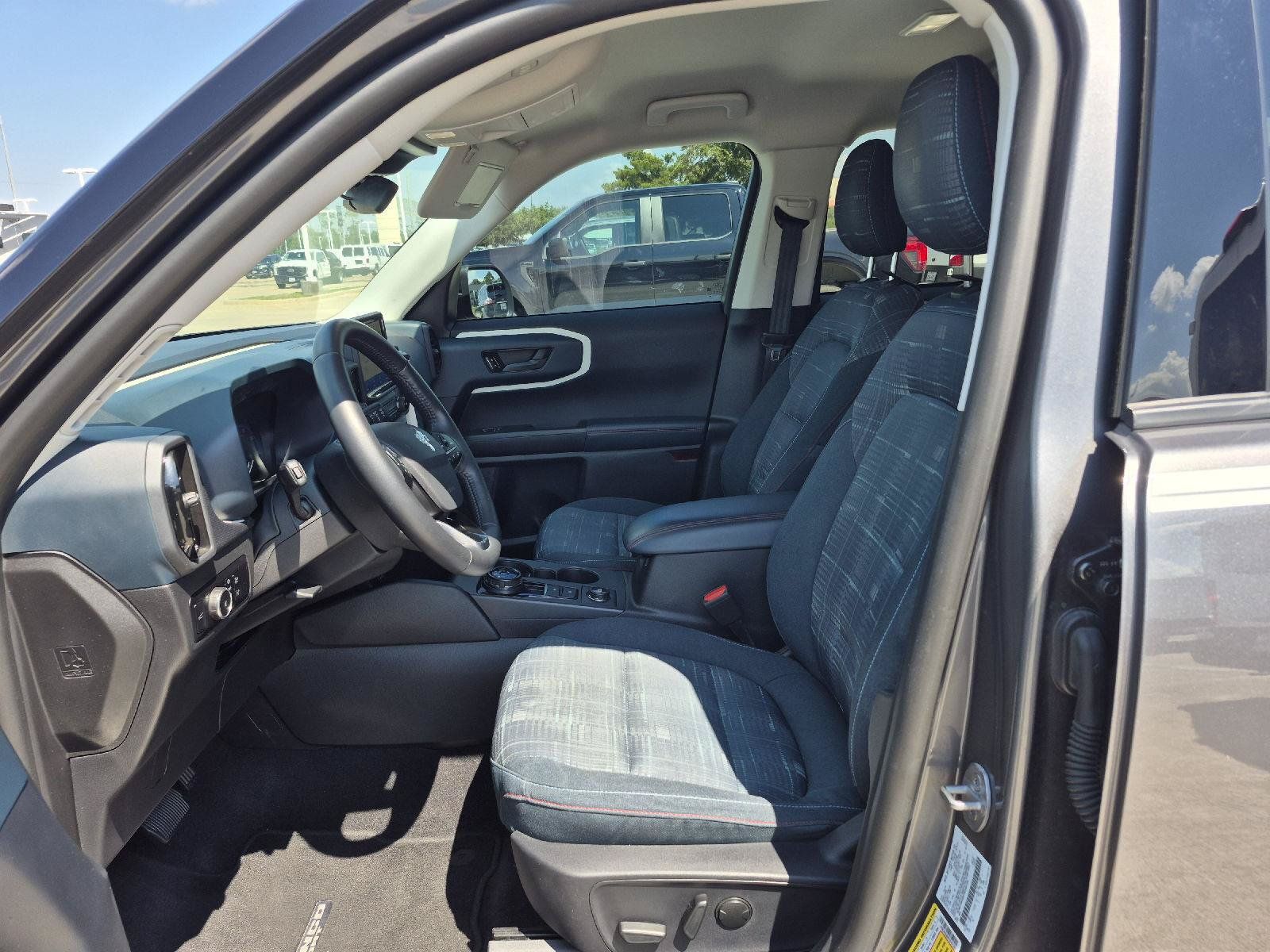 Used 2023 Ford Bronco Sport Heritage w/ Heritage Convenience Package AWD/4WD image 2