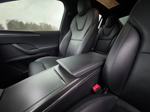 Used 2023 Tesla Model X Plaid image 31