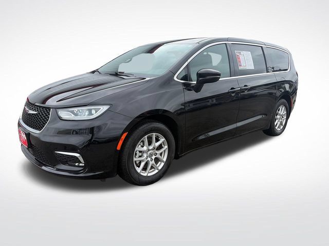 Used 2025 Chrysler Pacifica Select FWD 360° Tour
